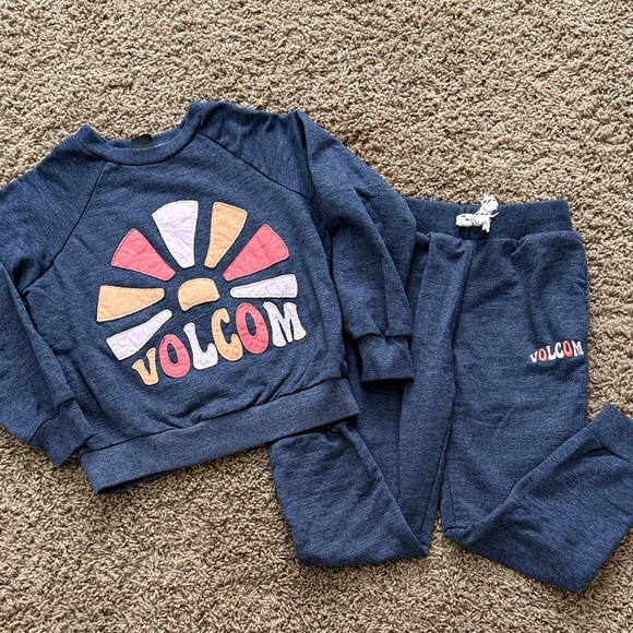 Volcom Other - Volcom Kids Navy Set with Colorful Graphic